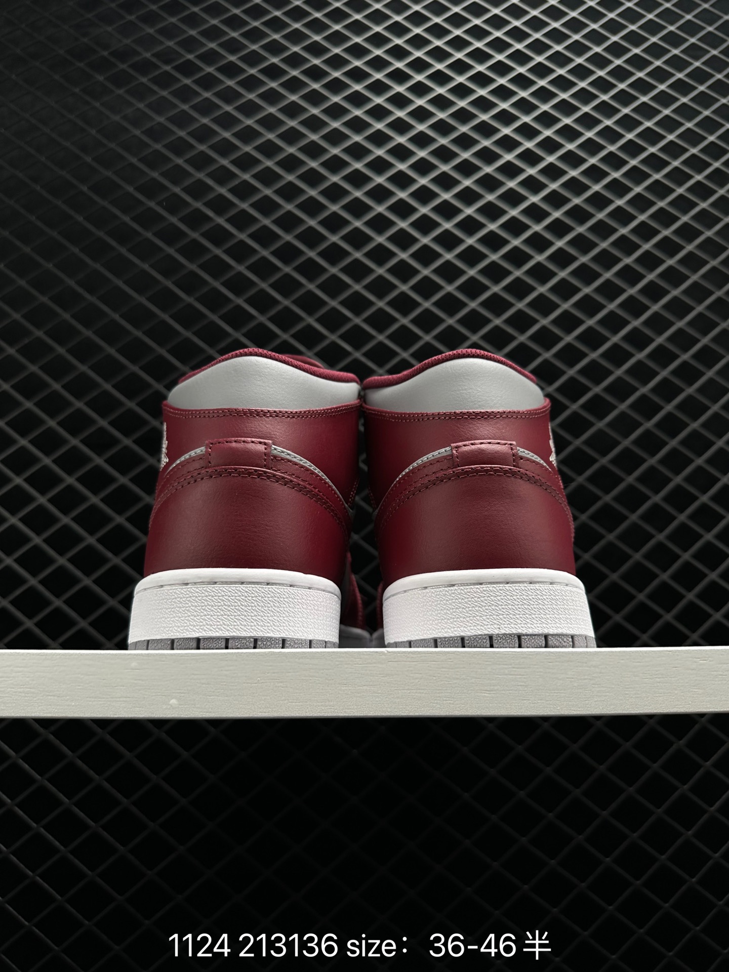 Air Jordan 1 Mid“Light Smoke Grey”